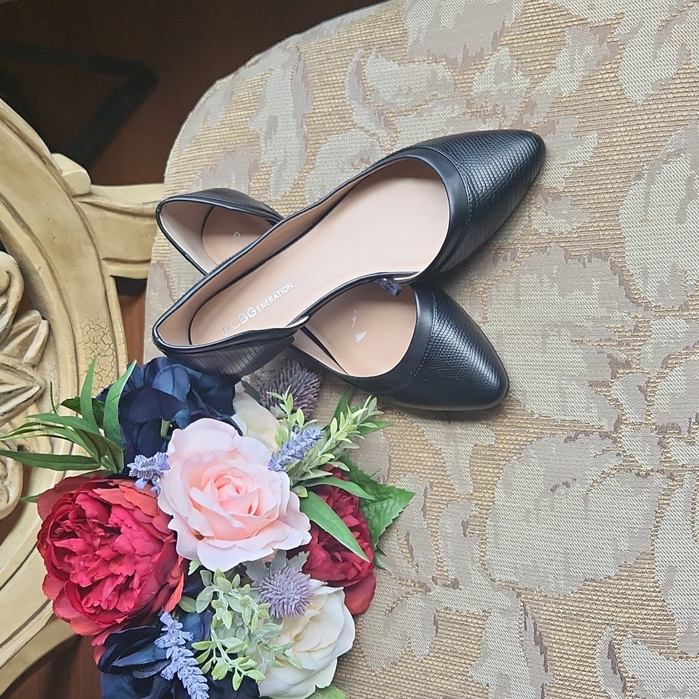 Bcbgeneration Flats - image 2